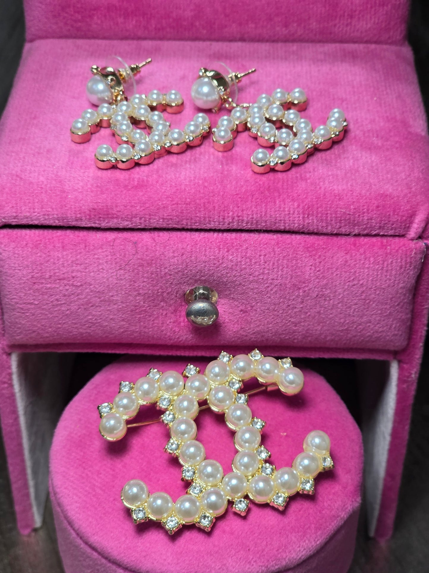 CC Classic Pearl Brooch