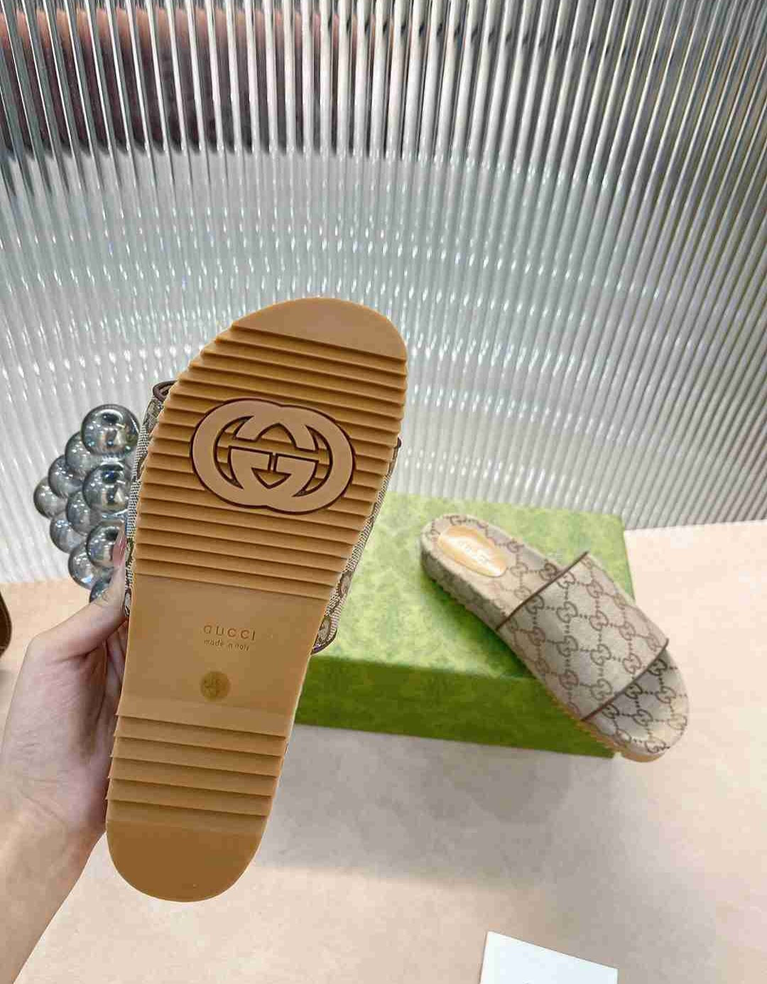 GG Covered Slide