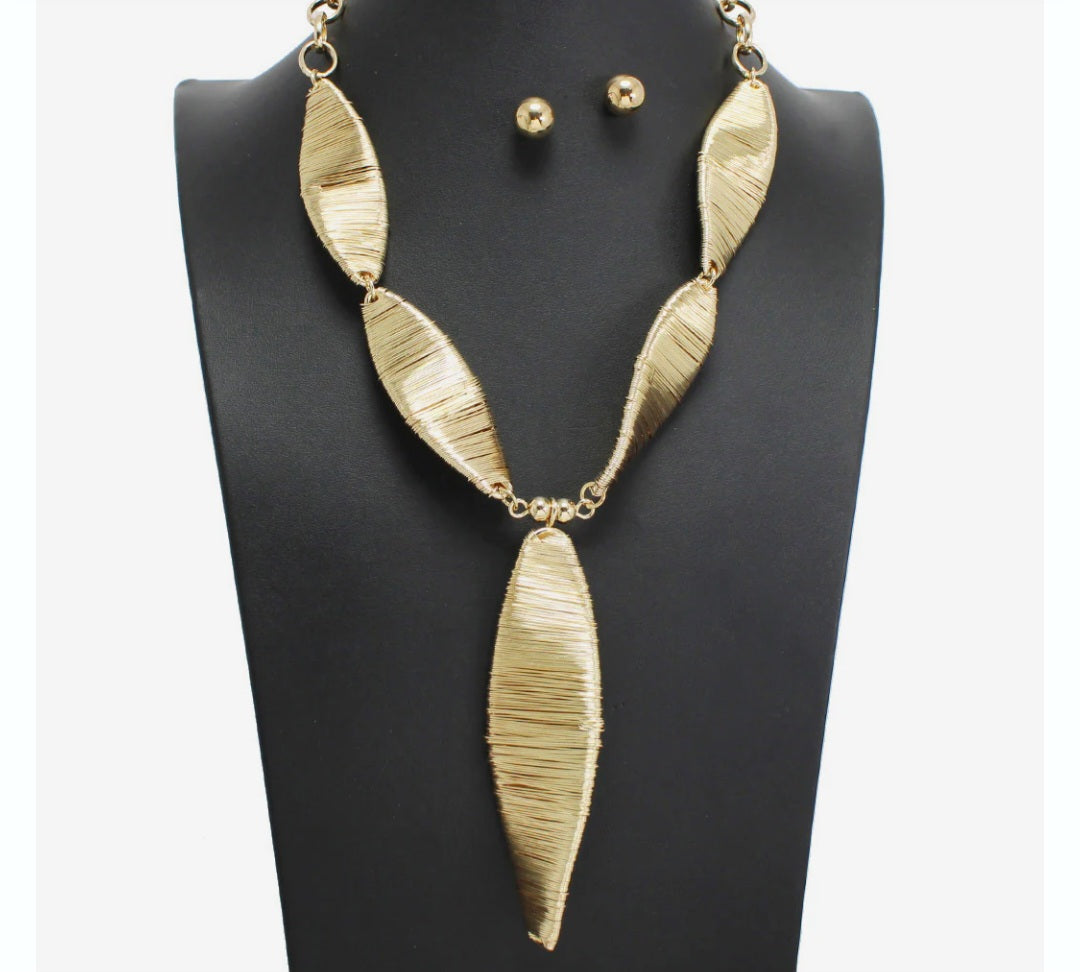Wired Metal Geometric Necklace Sets