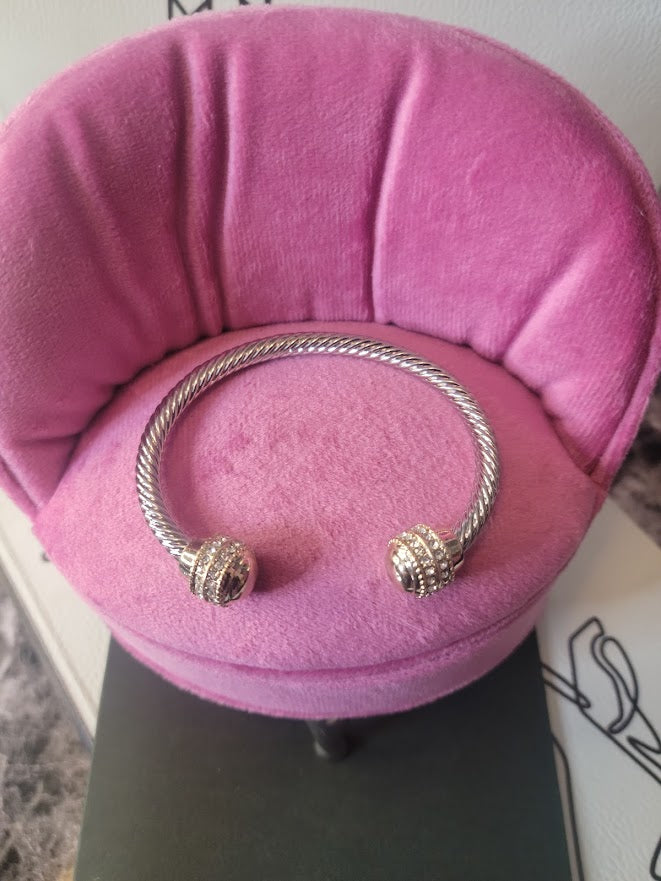 DY Bling Head Cable Cuff