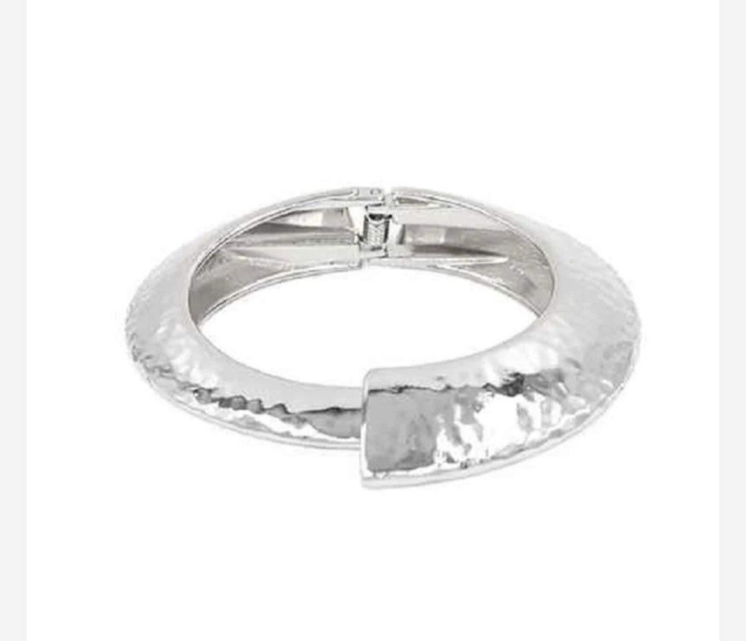 Bold Collection Hinged Bracelet