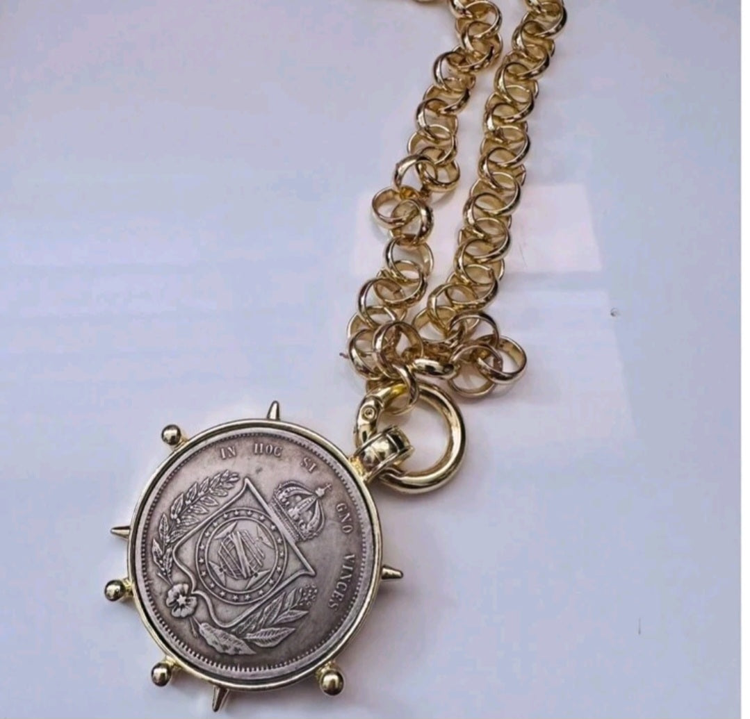The Coin Pendant Necklace