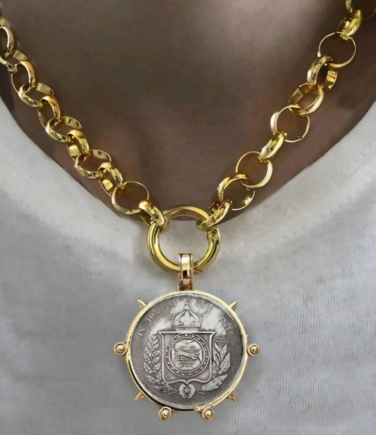 The Coin Pendant Necklace