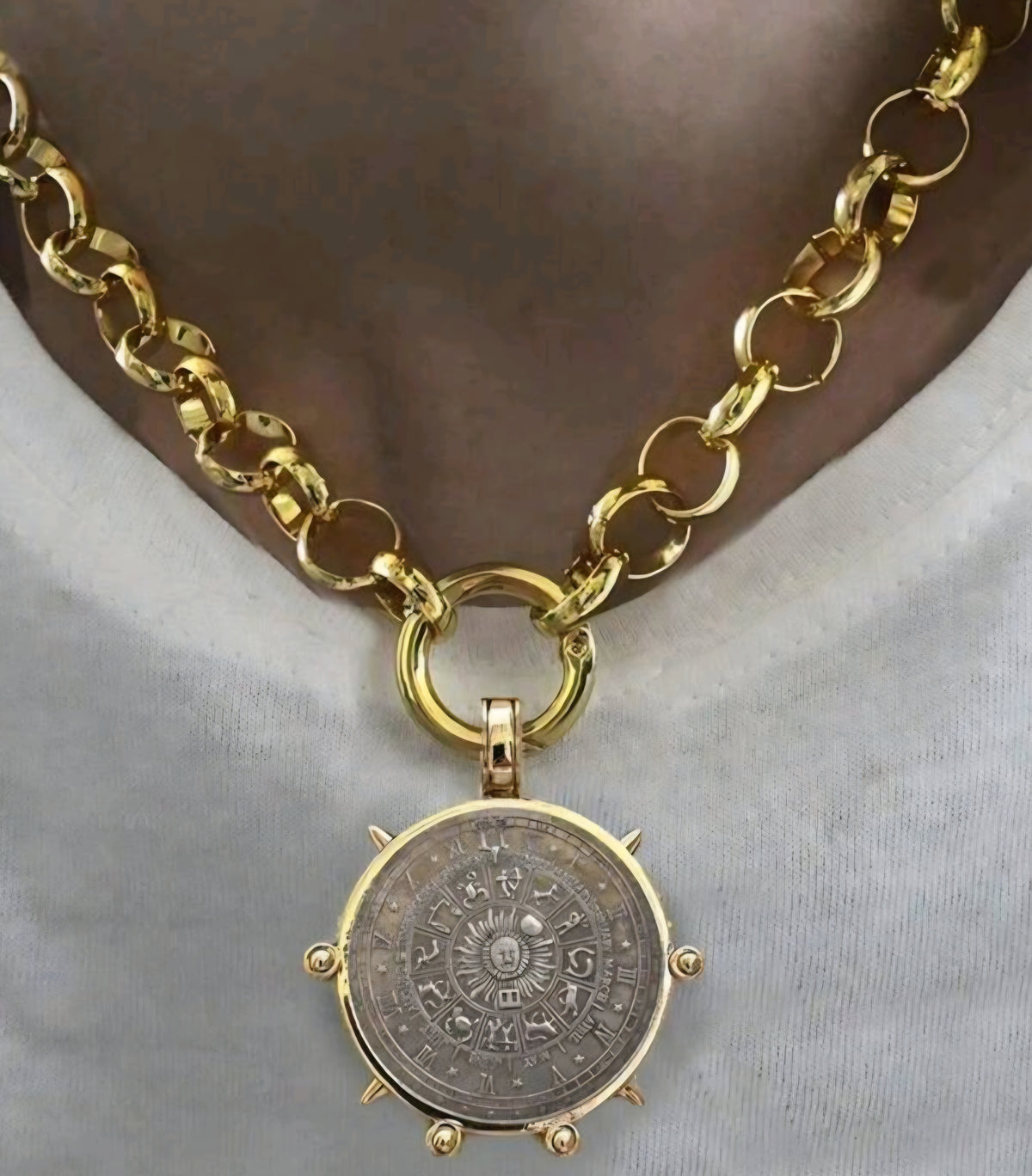 The Coin Pendant Necklace