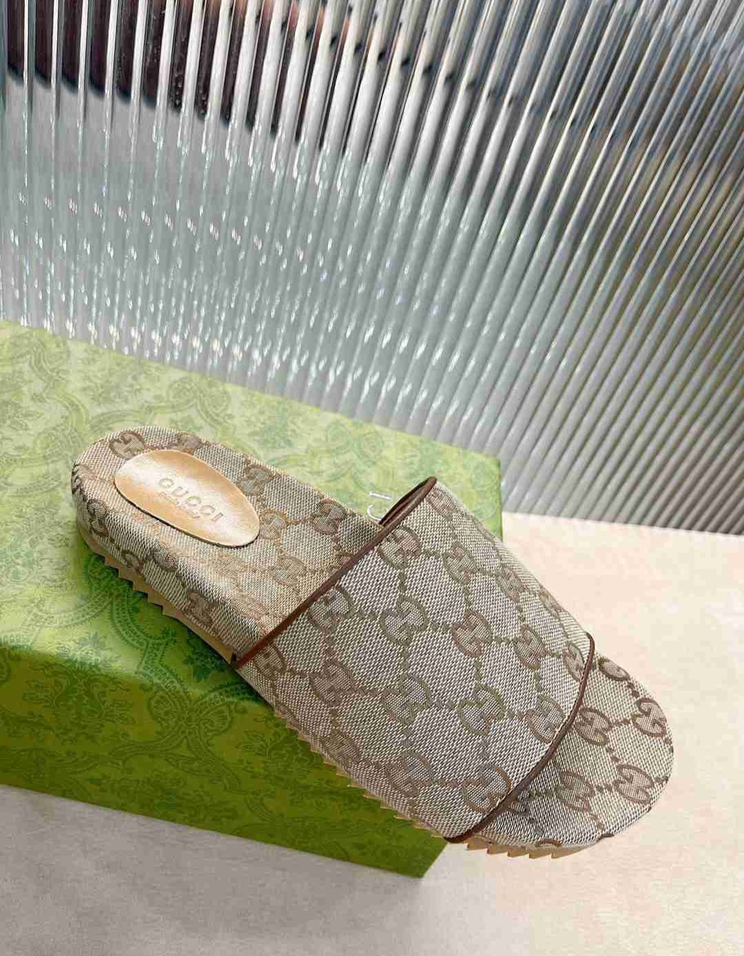 GG Covered Slide