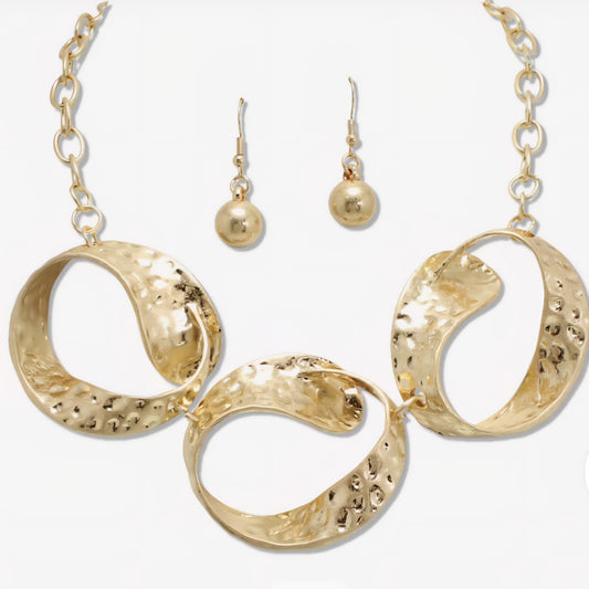 Hammered Metal Disc Necklace Set